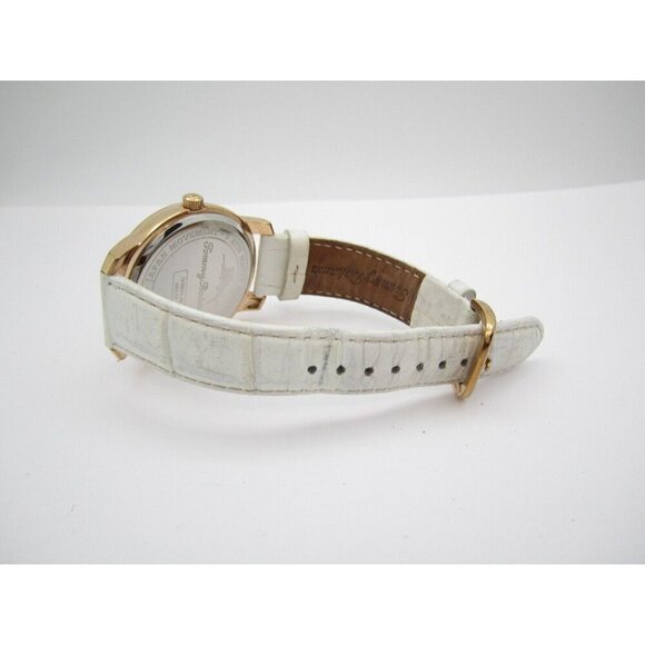 Women Tommy Bahama Quartz Floral Analog 37mm Round Watch (H233) "New Battery" - Picture 9 of 9